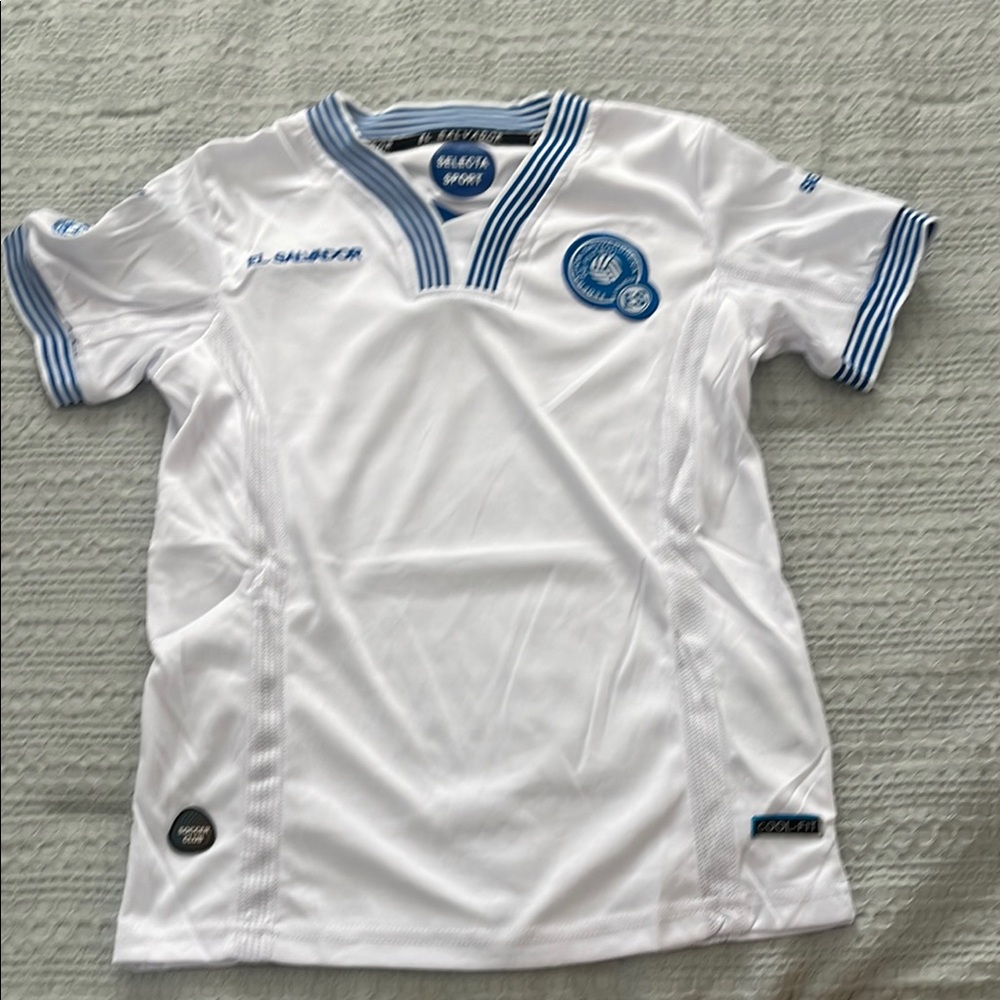 🇸🇻 White & Blue El Salvador Soccer Jersey 🇸🇻
